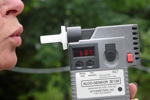 Zdjęcie przedstawia urządzenie alcosensor