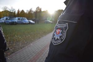 naszywka na ramieniu policjanta KPP Wagrowiec