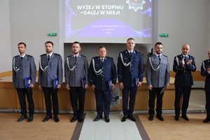 zdjęcie grupowe osób mianowanych
