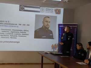 zdjęcia uczestników debaty